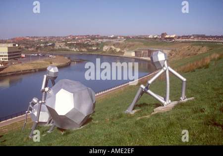 Stahlskulptur Männer an den Ufern des Verschleißes bei Sunderland UK Stockfoto