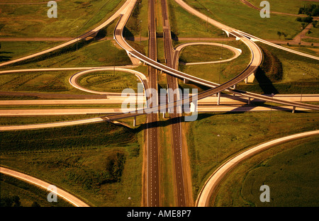 Luftaufnahme der Autobahn Kleeblatt Stockfoto