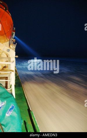 Nächtliche Fahrt durch Meereis, Antarktis, Weddellmeer Stockfoto