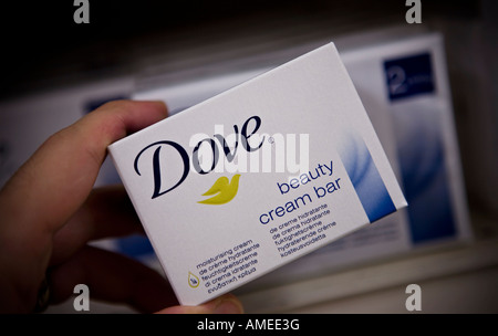 Dove Beauty Cream bar Dove ist eine Marke von Unilever Stockfoto
