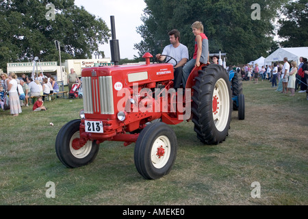 Alten McCormick International B 614-Oldtimer-Traktor auf Moreton in Marsh landwirtschaftliche zeigen September 2005 Cotswolds UK Stockfoto