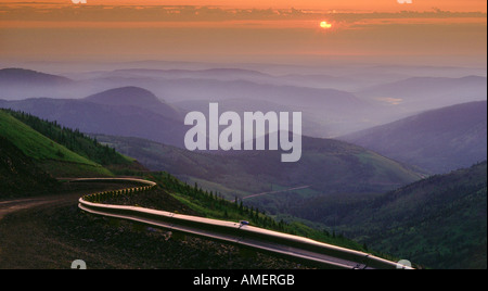 Autobahn 352 an Sunrise Alberta, Kanada Stockfoto