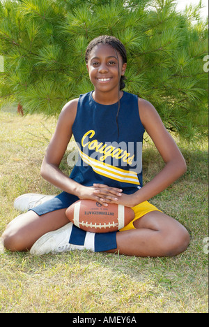 Afrikanische amerikanische weibliche Cheerleader Mittelschule schwarz Stockfoto