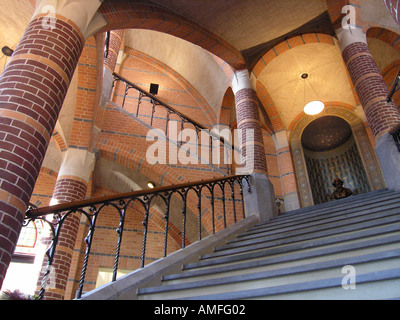 Treppe an der Kunsthochschule Teekenschool entworfen von Cuypers Architekt Roermond Limburg Niederlande Stockfoto