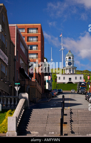 Altstadt-Uhr auf dem Gelände des die Halifax Zitadelle National Historic Site gesehen von den Stufen des Grand Parade Stockfoto