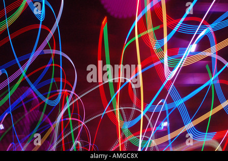 Abstrakte Farblinien und Licht von einer bunten Lichtquelle erstellt Stockfoto