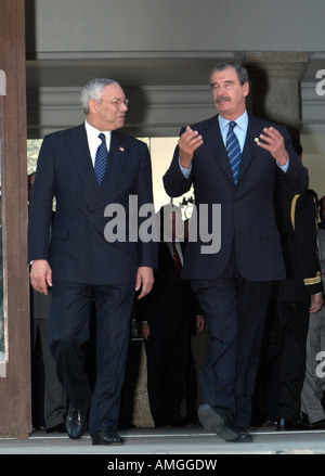 US-Außenminister Colin Powell trifft mexikanische Präsident Vicente Fox Quesada in der Residenz Miguel Aleman Stockfoto