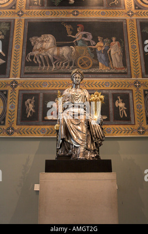 Klassische Statue der Ceres, Louvre Paris Stockfoto