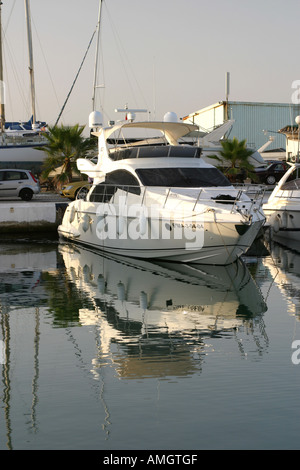 Hafen Puerto Cabopino August 2006 Stockfoto