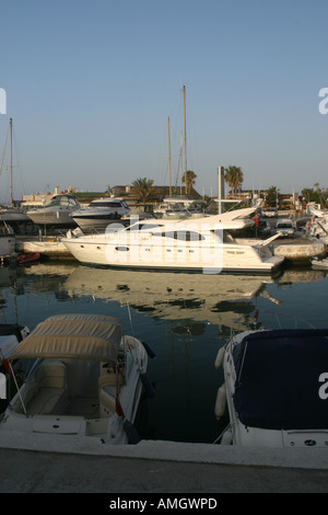 Hafen Puerto Cabopino August 2006 Stockfoto