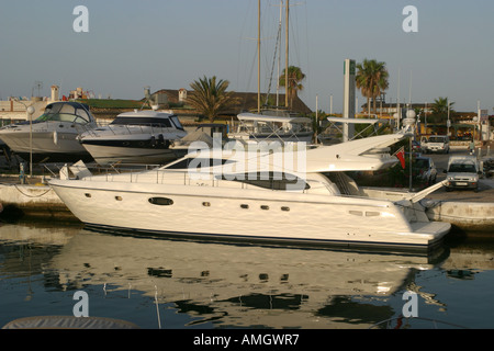 Hafen Puerto Cabopino August 2006 Stockfoto