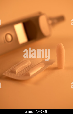 Medizinische Geräte und Medikamente Stockfoto