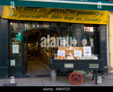 Frankreich Boulogne Phillipe Oliver s berühmten Käseladen in Rue Thiers Stockfoto