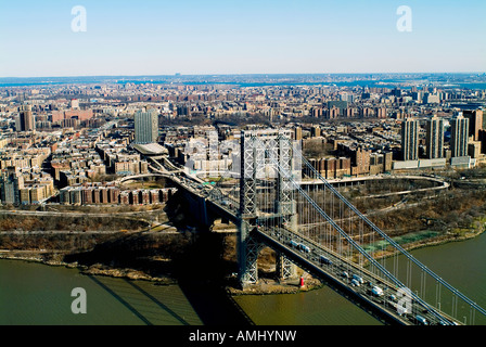 Luftaufnahme über George Washington bridge, Manhattan, New York city Stockfoto
