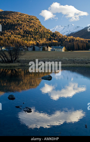 Sils Maria eine schöne Stadt, umgeben von Bergen im Engadin Schweiz Stockfoto