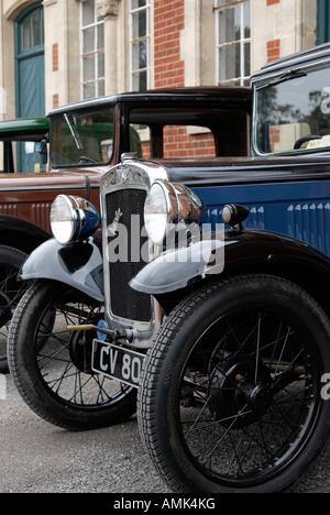 Austin sieben Autos in Reichskolonialamtes Wasserwerk in der Nähe von Winchester Stockfoto