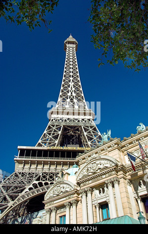 Die Eiffel-Turm und das Restaurant an der Paris Hotel and Casino in Las Vegas Nevada, USA Stockfoto