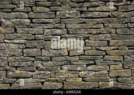 Cotswold Steinmauer Cirencester Gloucestershire England UK Stockfoto