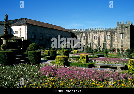 Die ehemaligen erzbischöflichen Palast und die Gärten des Jardim de Santa Bárbara in Braga, Nordportugal Stockfoto