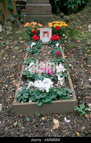 Grab von vergifteten Russen Alexander Litwinenko auf dem Highgate Cemetery in London Stockfoto