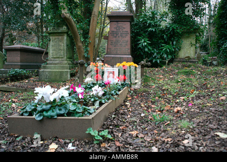 Grab von vergifteten Russen Alexander Litwinenko auf dem Highgate Cemetery in London Stockfoto
