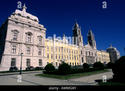 Die imposante Nationalpalast von Mafra und das Kloster in Mafra, Portugal Stockfoto