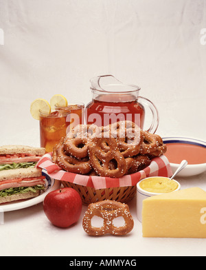 Mittagessen Snack-Korb Picknick Weihnachtsparty Stockfoto