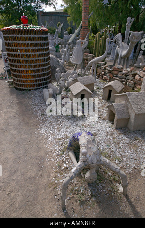 Skulpturen auf dem Kamel Hof Eule Haus in Nieu Bethesda Stockfoto