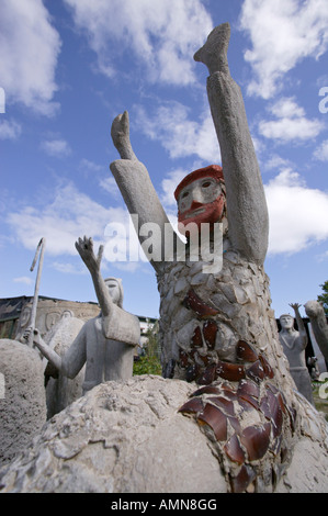 Skulpturen auf dem Kamel Hof Eule Haus in Nieu Bethesda Stockfoto