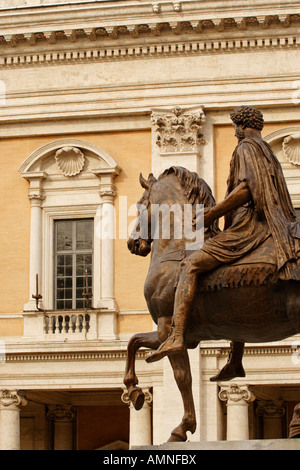 Die Reiterstatue des Marcus Aurelius, Kapitol, Piazza del Campidoglio, Rom, Italien Stockfoto