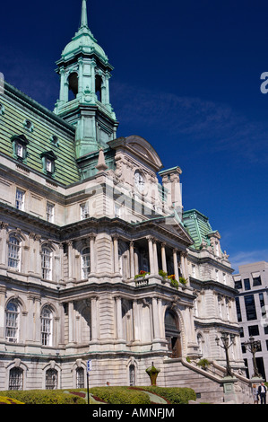 Montreal Rathaus, Hôtel de Ville, entlang der Rue Notre-Dame, Old Montreal, Montreal, Quebec, Kanada. Stockfoto