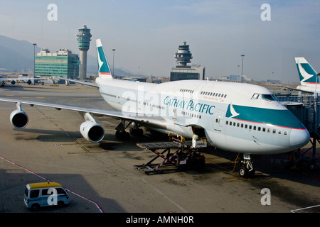 Cathay Pacific Flugzeug am Tor HKG Hong Kong International Airport Stockfoto