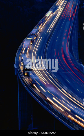 Verkehr durch die Europa-Brücke, Österreich Stockfoto