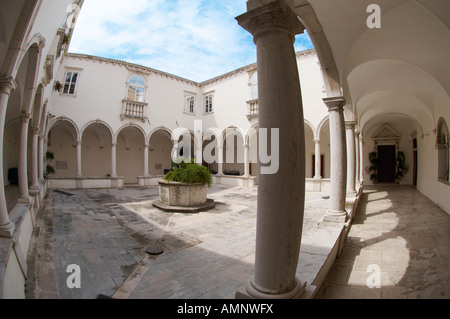 Das Kloster des Heiligen Franziskus Kloster und Kapelle Glockenturm. Piran, Slowenien Stockfoto