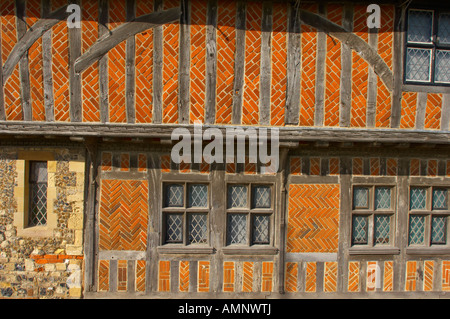 Elizabethan tudor Windows und halbe Fachwerkhaus Gebäude des Rathauses Aldeburgh, East Anglia, Suffolk, England Stockfoto