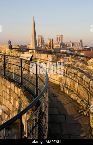 Ansicht des York Minster von Cliffords Turmspitze, York, England Stockfoto