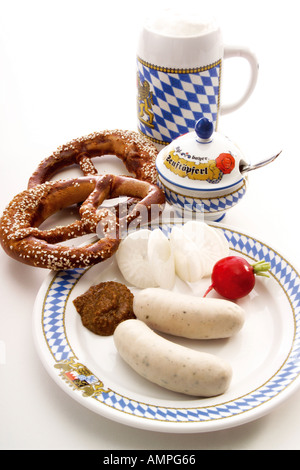 Bayerische Weißwurst mit Senf Stockfoto
