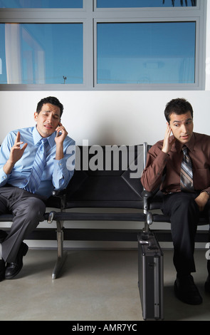 Geschäftsleute im Wartebereich Stockfoto