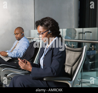 Afrikanische Unternehmer im Wartebereich Stockfoto