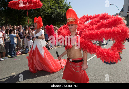 Die Prozession am Brighton Pride statt die jährliche Gay Pride-Veranstaltung in der Süd-Küste-Stadt. Stockfoto