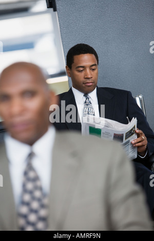 Afrikanische Unternehmer im Wartebereich Stockfoto