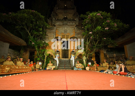 Traditionelle Tanzpalast Bühne Ubud Bali Indonesien Stockfoto