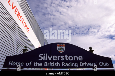 Schild am Eingang zum Silverstone Rennstrecke Stockfoto