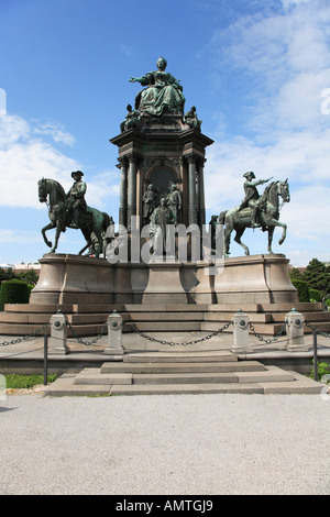 Denkmal der Kaiserin Maria Theresia zwischen Natur- und das Kunsthistorische Museum in Wien, Österreich Stockfoto