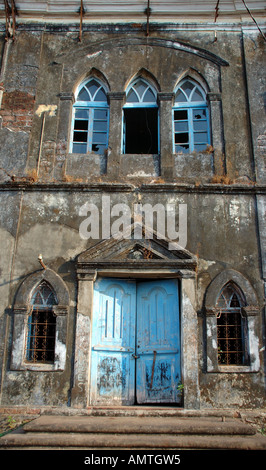 Indien, Goa, Panjim, verfallenden Verkleidung eines portugiesischen Palastes Stockfoto