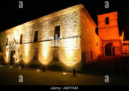 Parador, Hotel, Cangas de Onis, Spanien, Asturien, historischen, Denkmal, Wahrzeichen, Architektur, Gastfreundschaft, Tourismus, Horizontal, Stockfoto