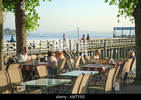 Biergarten am Ammersee, Herrschin, Bayern, Deutschland Stockfoto