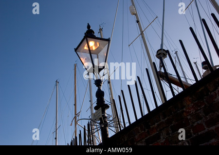 Lampe leuchtet bei Leigh auf Meer Essex Stockfoto