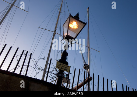 Lampe leuchtet bei Leigh auf Meer Essex Stockfoto