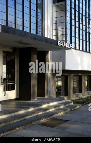 Bauhaus, Dessau, 1925-1926. Eingang. Architekt: Walter Gropius Stockfoto